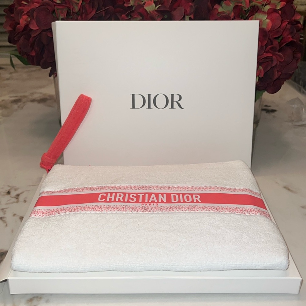 NIB DIORIVIERA Pouch- color Coral - Picture 2 of 5